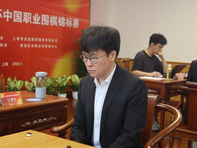 色乳指挥官系列