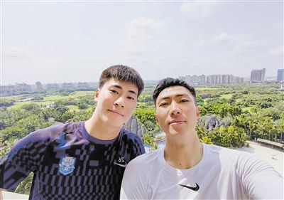免费日韩毛片