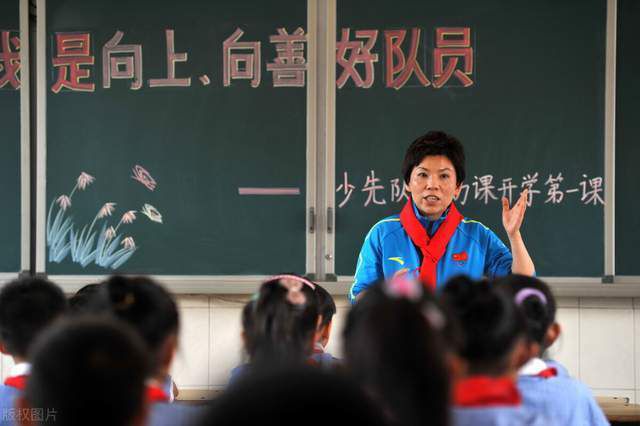 扒开美女狂揉捏动漫无遮挡